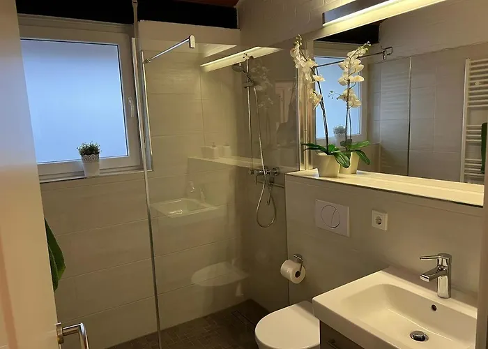 Schwalbennest Nyaraló Tossens